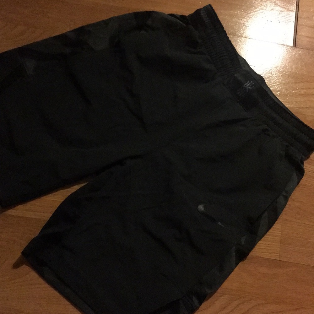 Men short